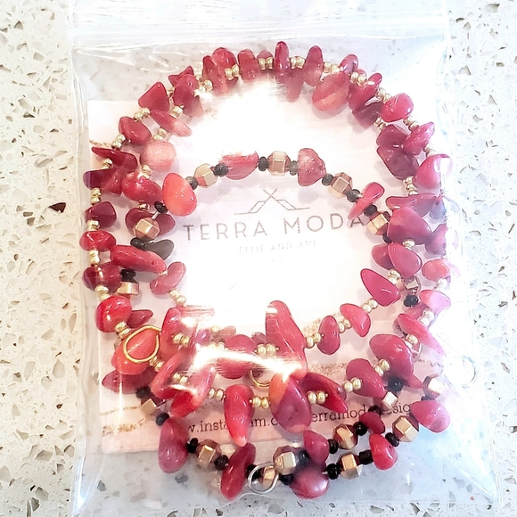 Terra Moda Vibrant Red Coral Bracelet Set - Picture 3 of 6